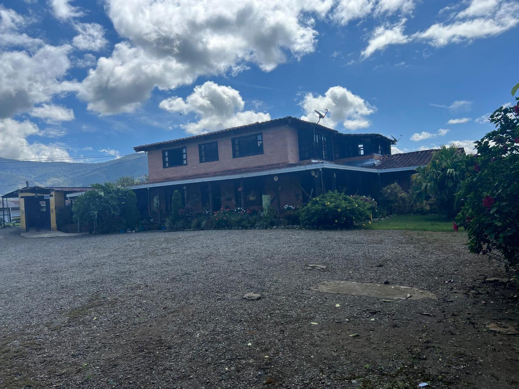 Finca Hotel Paraiso Urrao ภายนอก รูปภาพ