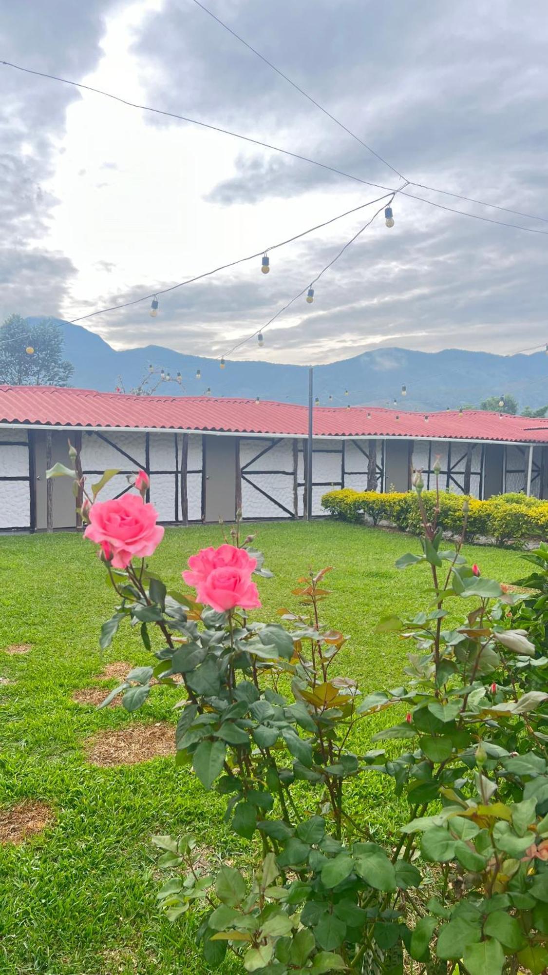 Finca Hotel Paraiso Urrao ภายนอก รูปภาพ